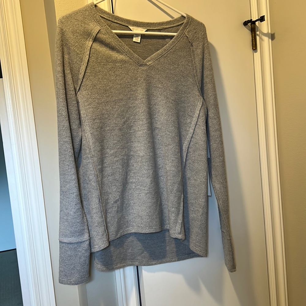 Caslon grey dark heather long sleeve top- size medium